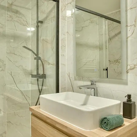 Le Duplex - Disneyland - Parking - Rooftop - Wifi * Montévrain