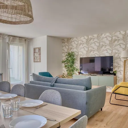 Le Duplex - Disneyland - Parking - Rooftop - Wifi Apartment Montévrain